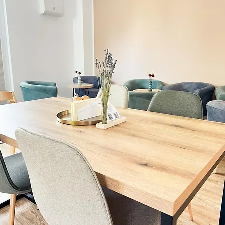 Aparthotel Qonroom - As Individual As - - Spork Eichholz *